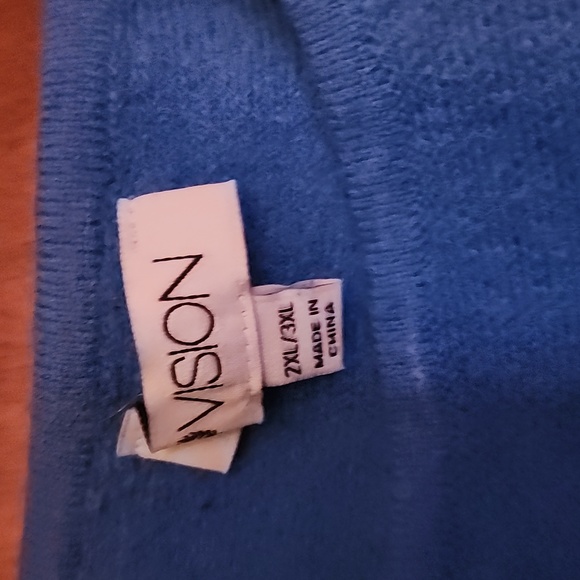 Vision Apparel brand size 2x/3x sweater - Picture 2 of 3